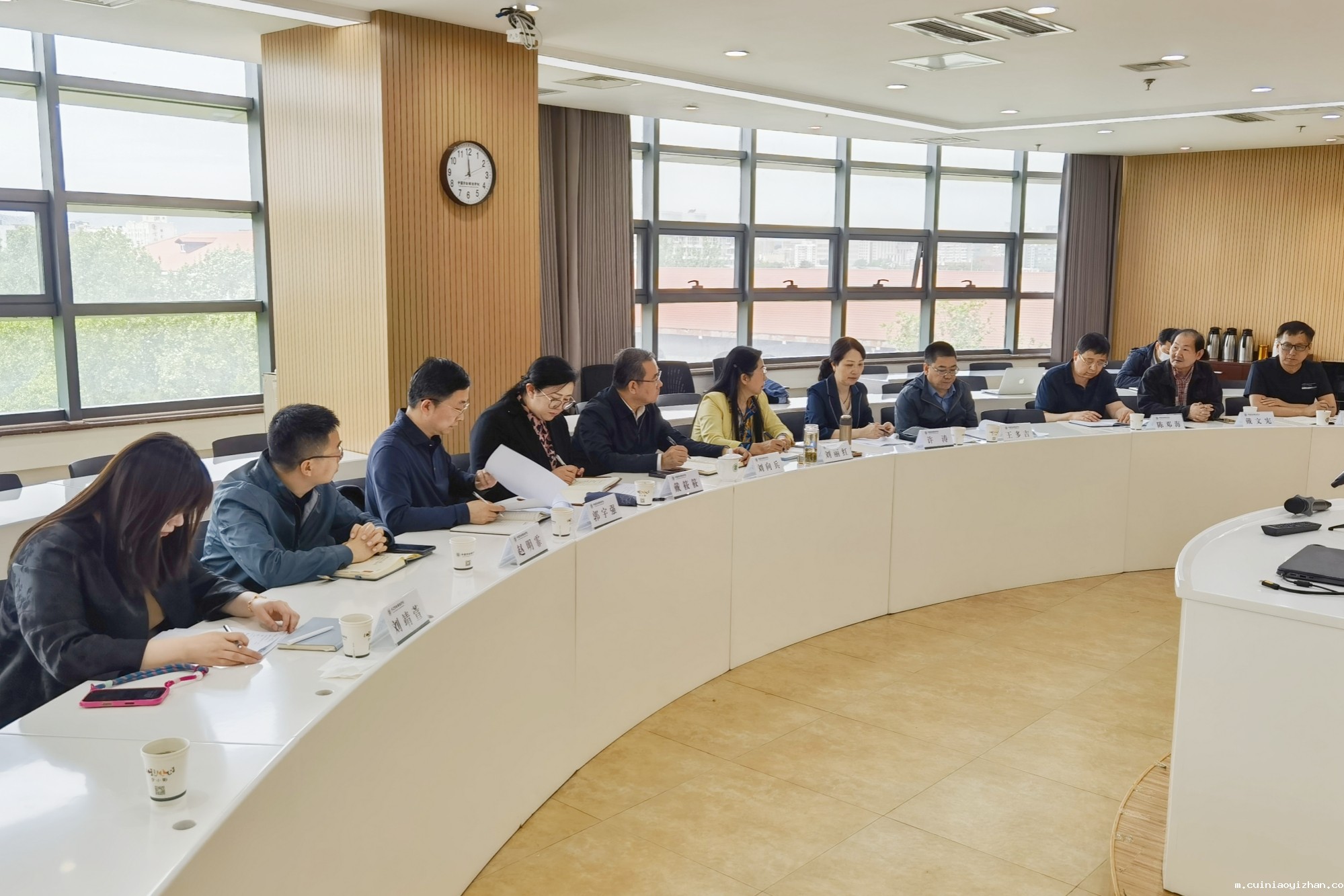 学校召开学习宣传阐释习近平总书记重要讲话精神系列课程建设研讨会